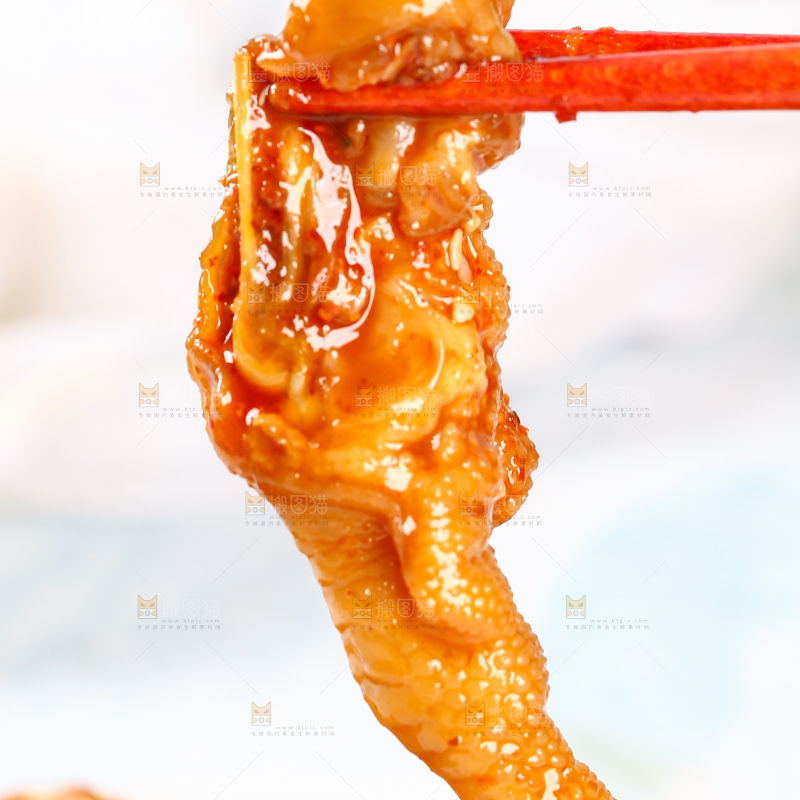 浅底上的香辣鸡爪