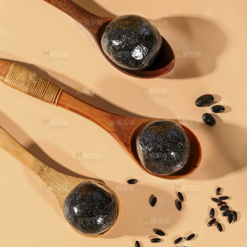 浅底上的芝麻丸