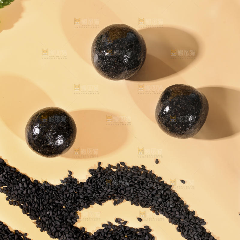 浅底上的芝麻丸