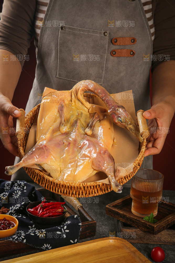 深底上的风干鸭