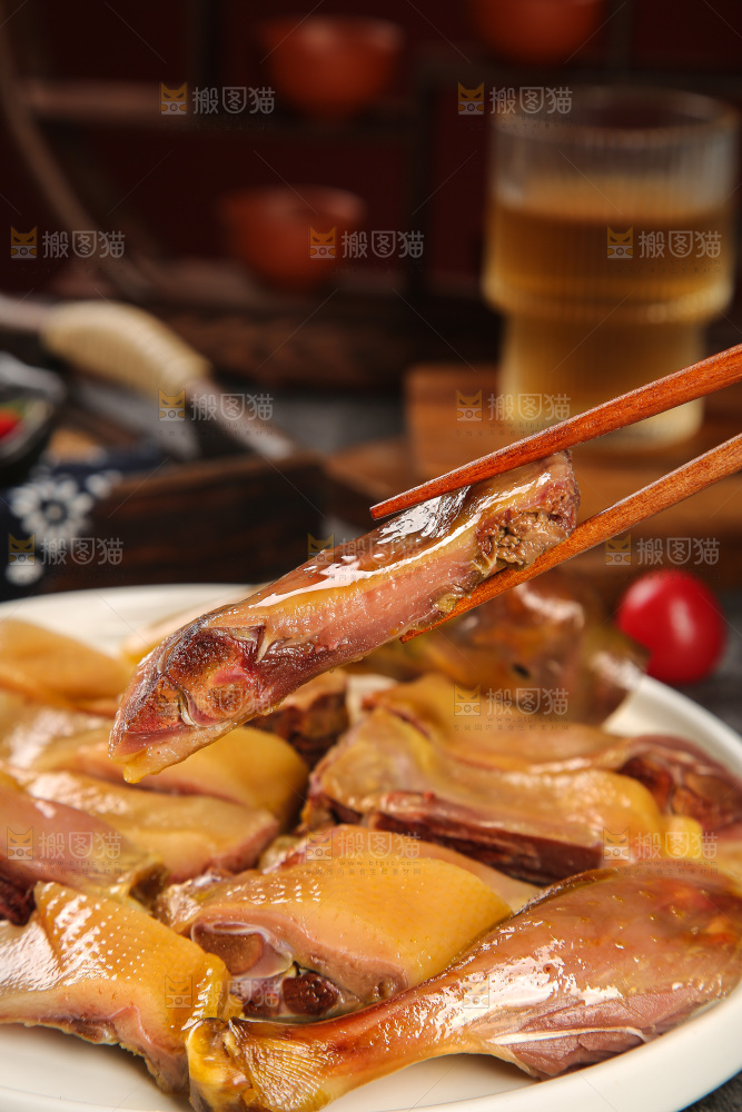 深底上的风干鸭