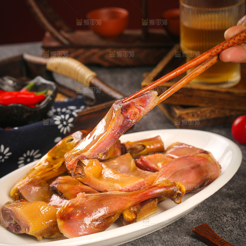 深底上的风干鸭