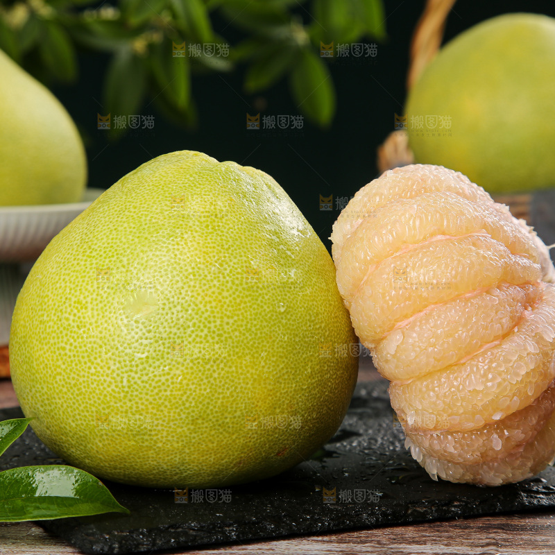 深底上的文旦柚