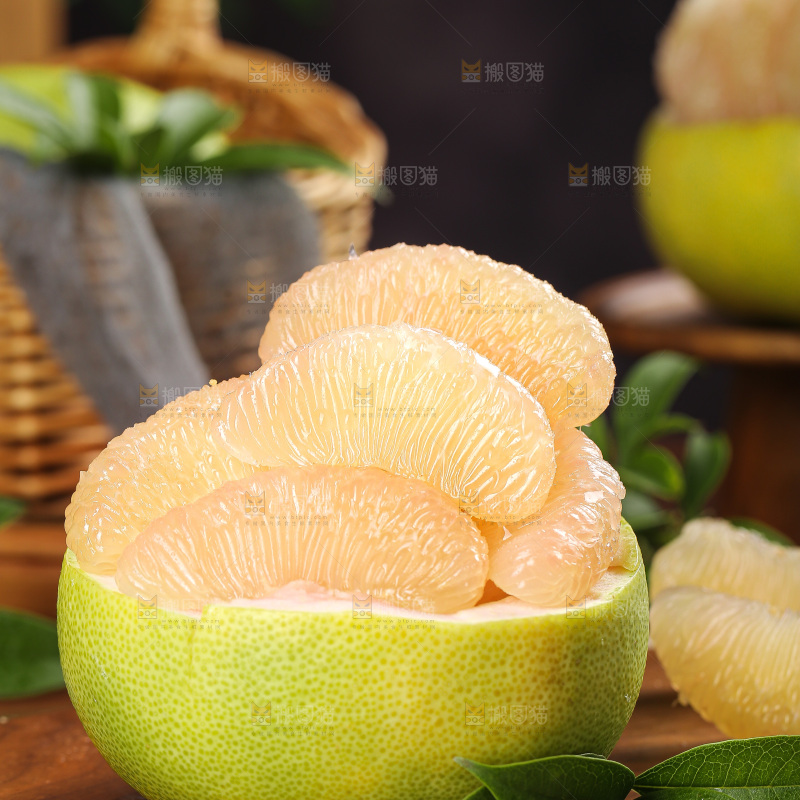 深底上的文旦柚