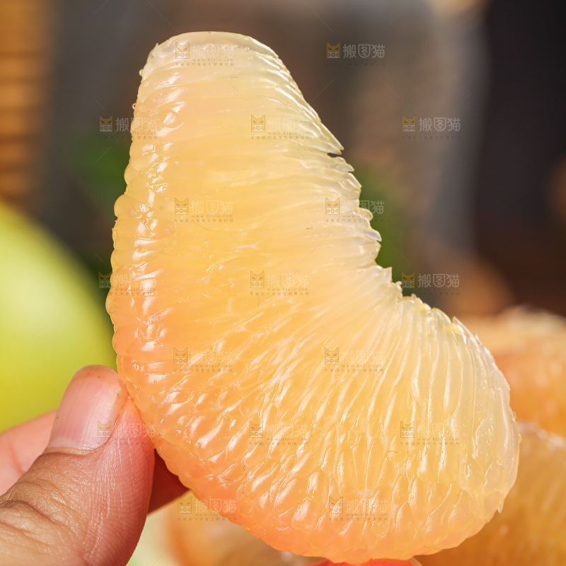 深底上的文旦柚