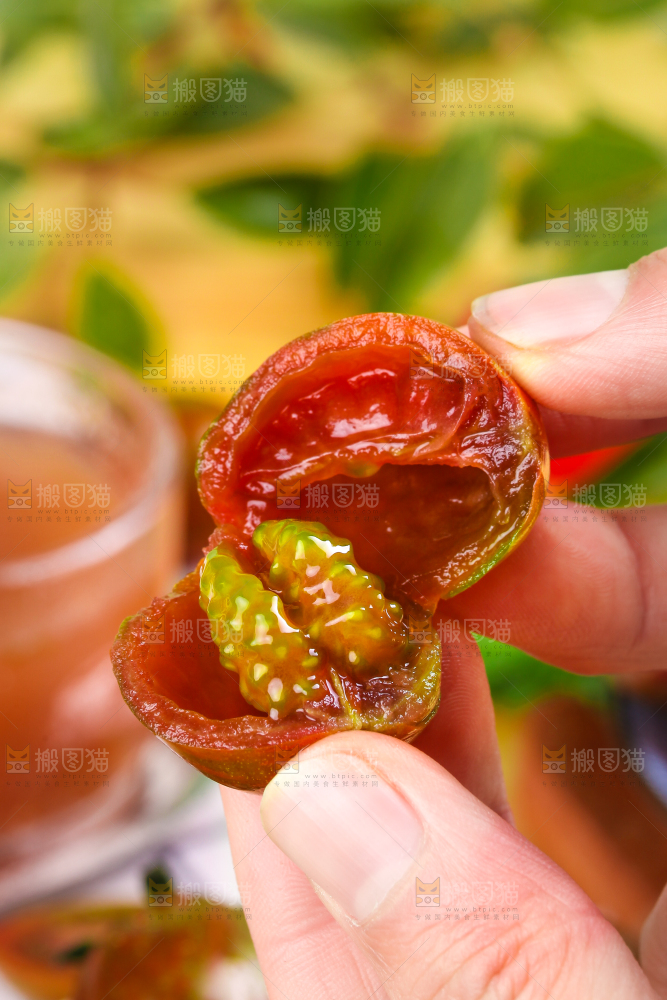 木底上的迷彩小番茄