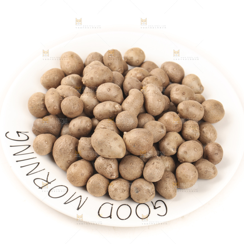 白底上的山药豆