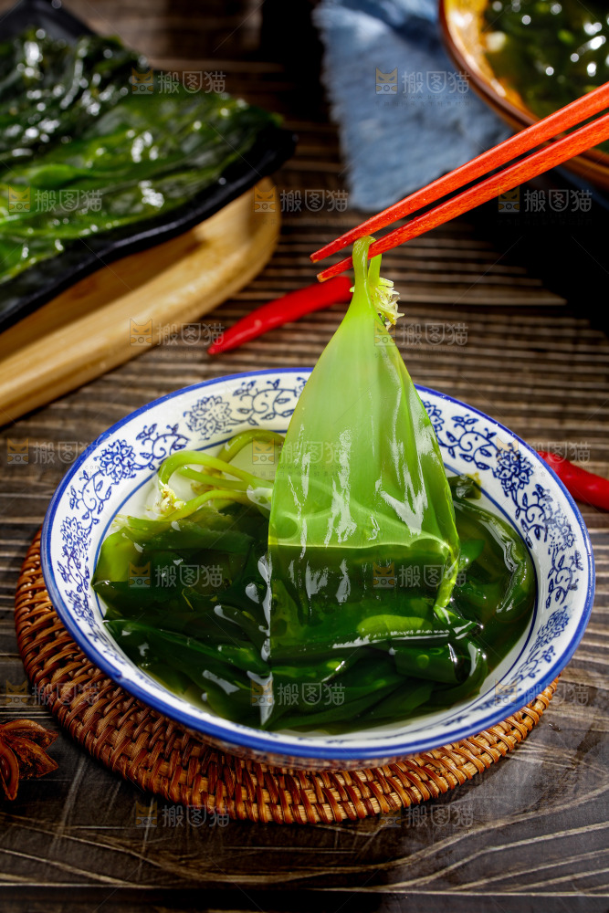 木底上的海带苗