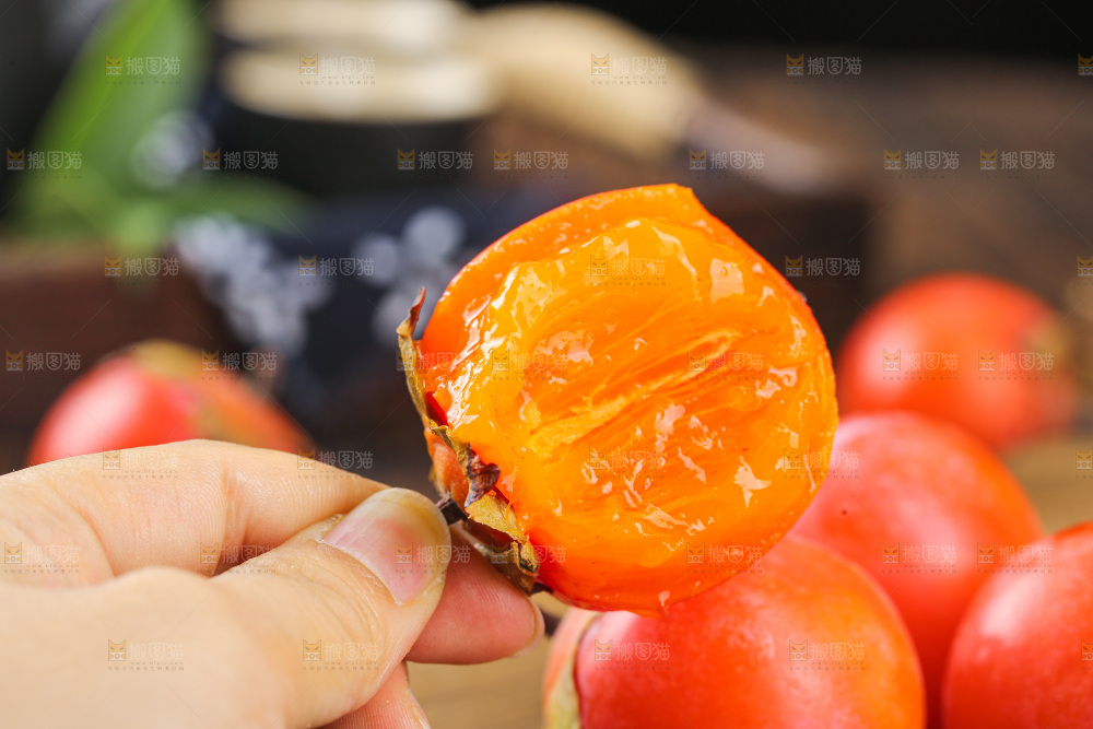 深底上的珍珠蜜柿
