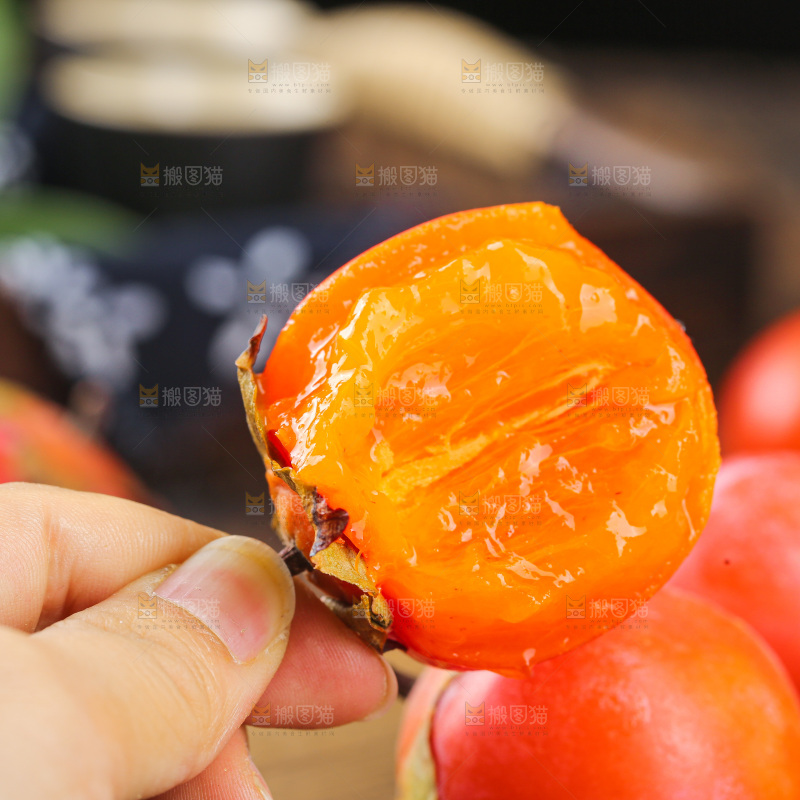 深底上的珍珠蜜柿