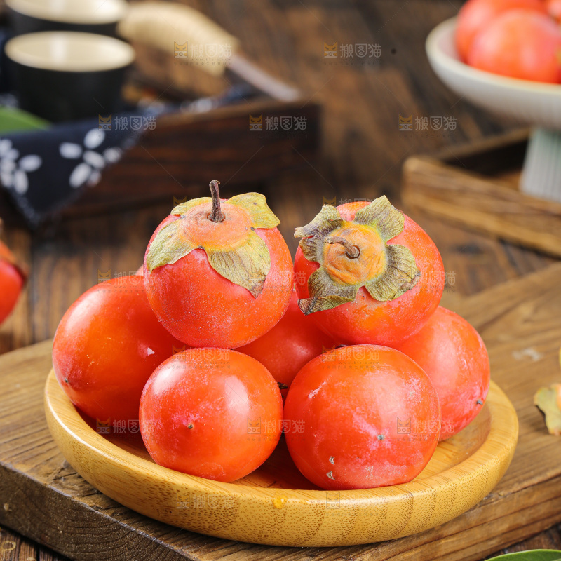 深底上的珍珠蜜柿