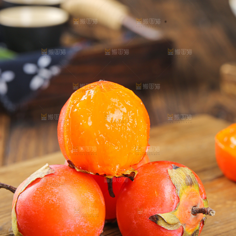 深底上的珍珠蜜柿