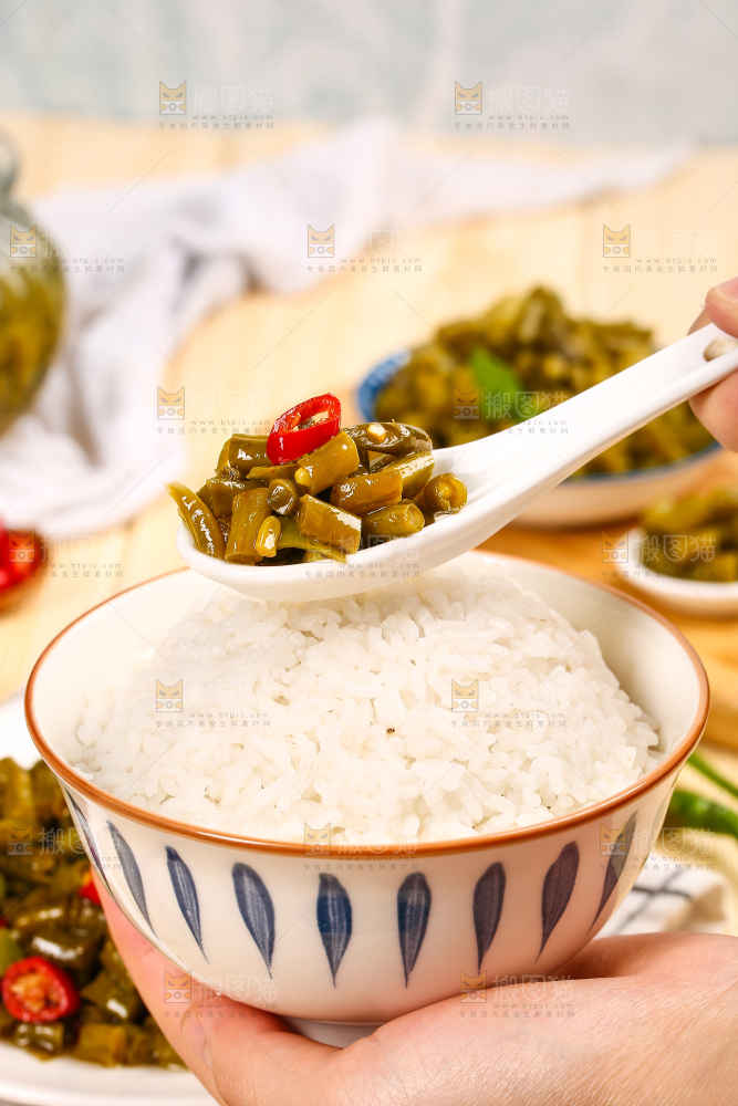 浅底上的酸豆角