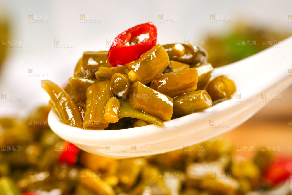 浅底上的酸豆角