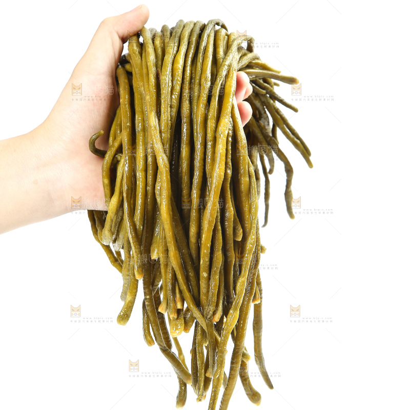 白底上的酸豆角