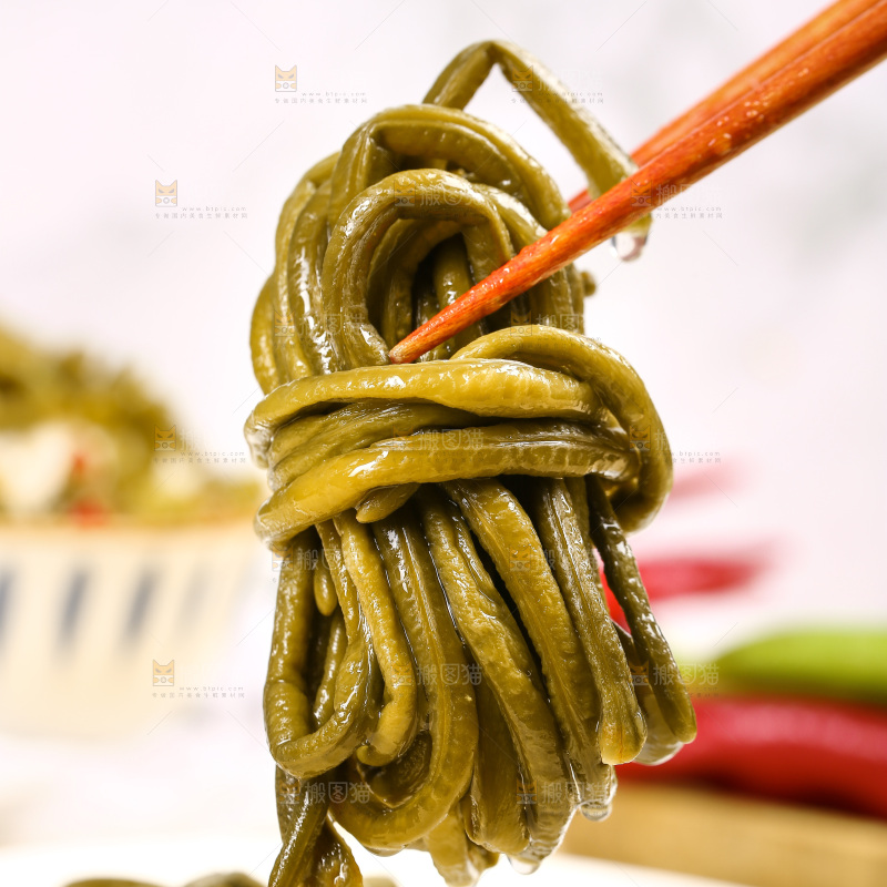 浅底上的酸豆角