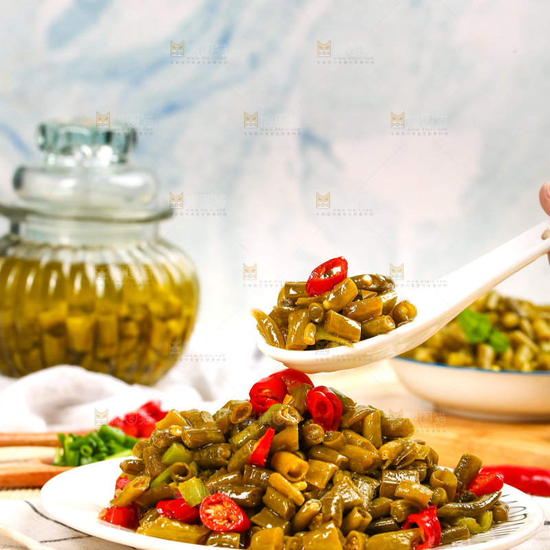 浅底上的酸豆角