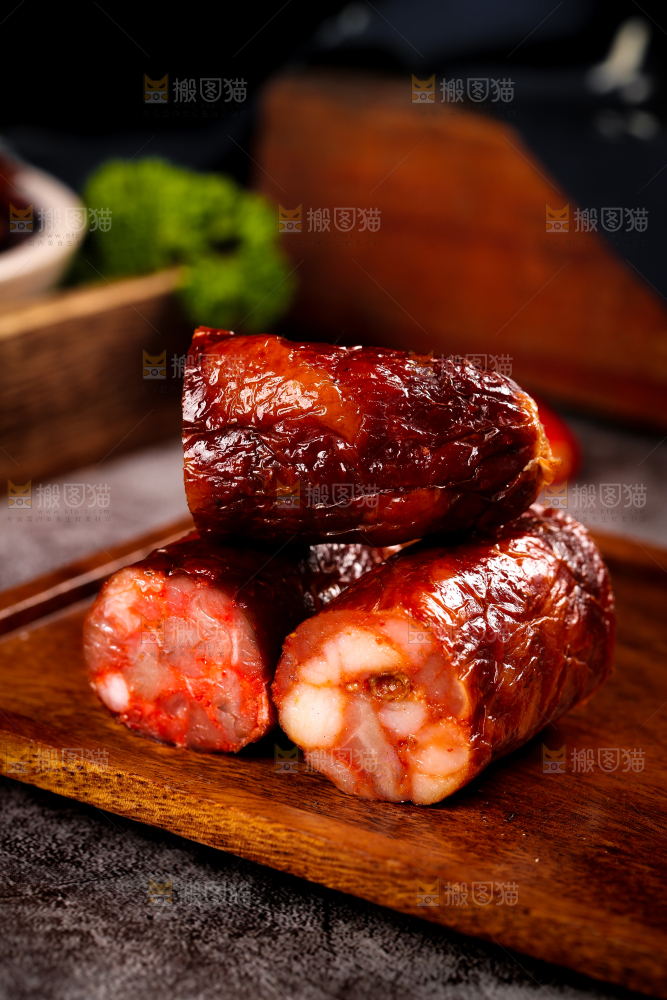 深底上的麻辣香肠