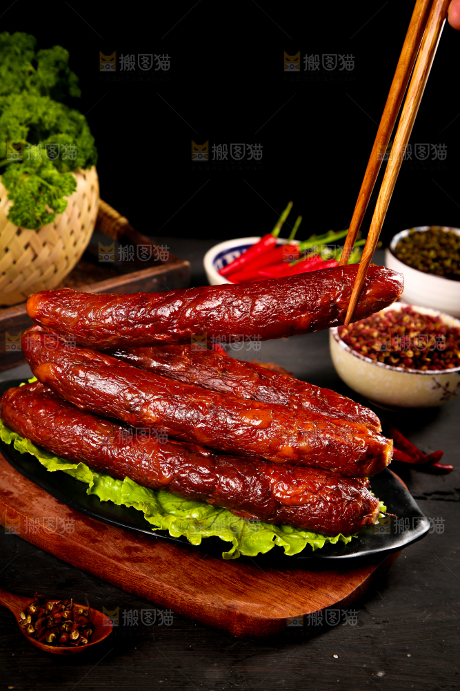 深底上的麻辣香肠