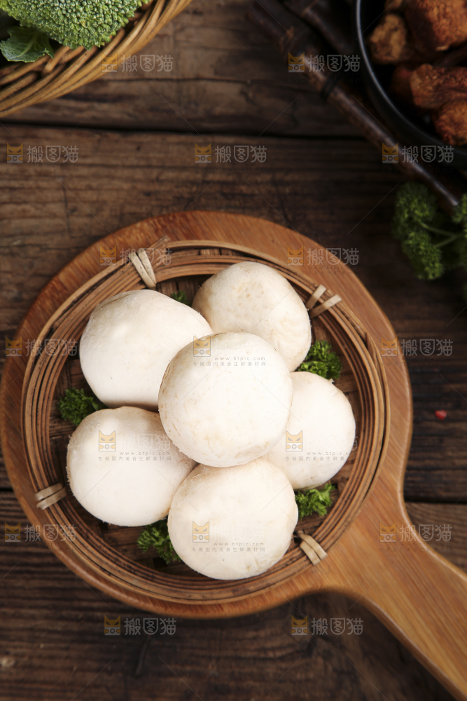 深底上的口蘑