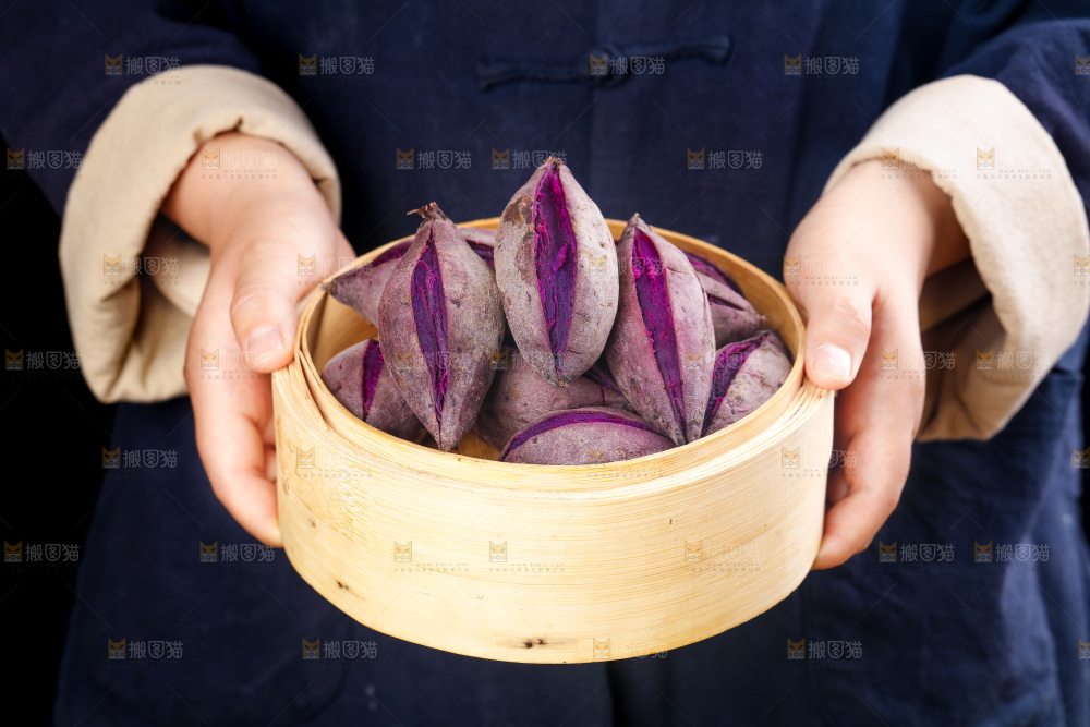 深底上的小紫薯