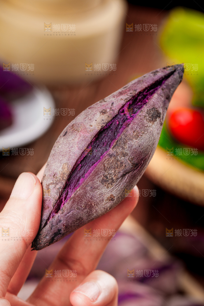 深底上的小紫薯