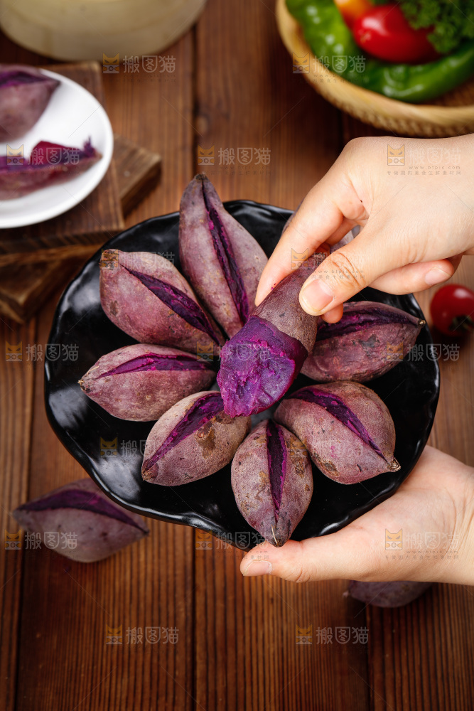 深底上的小紫薯