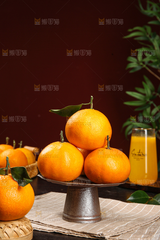 深底上的红美人柑橘