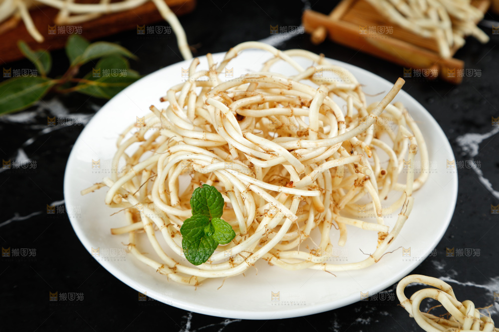 深底上的折耳根
