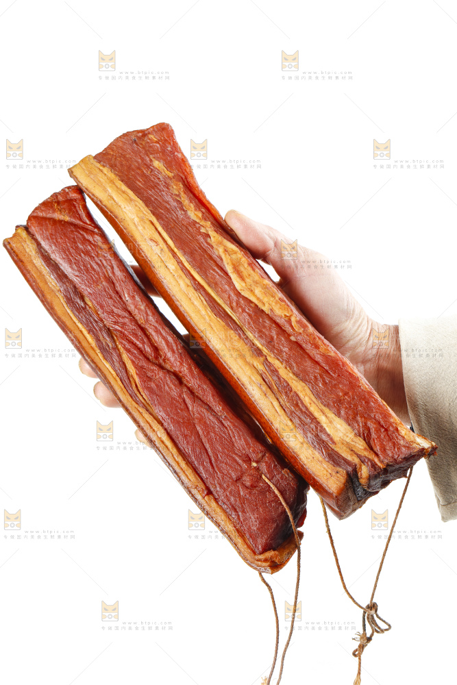 白底上的腊肉