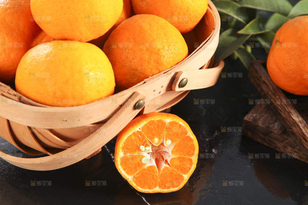 深底上的蜜桔