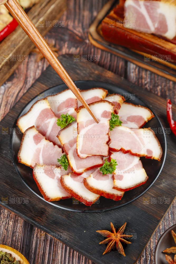 深底上的腊肉
