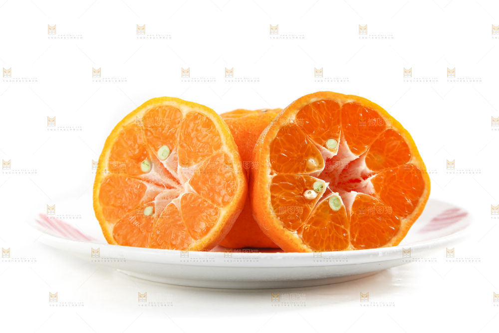 白底上的蜜桔