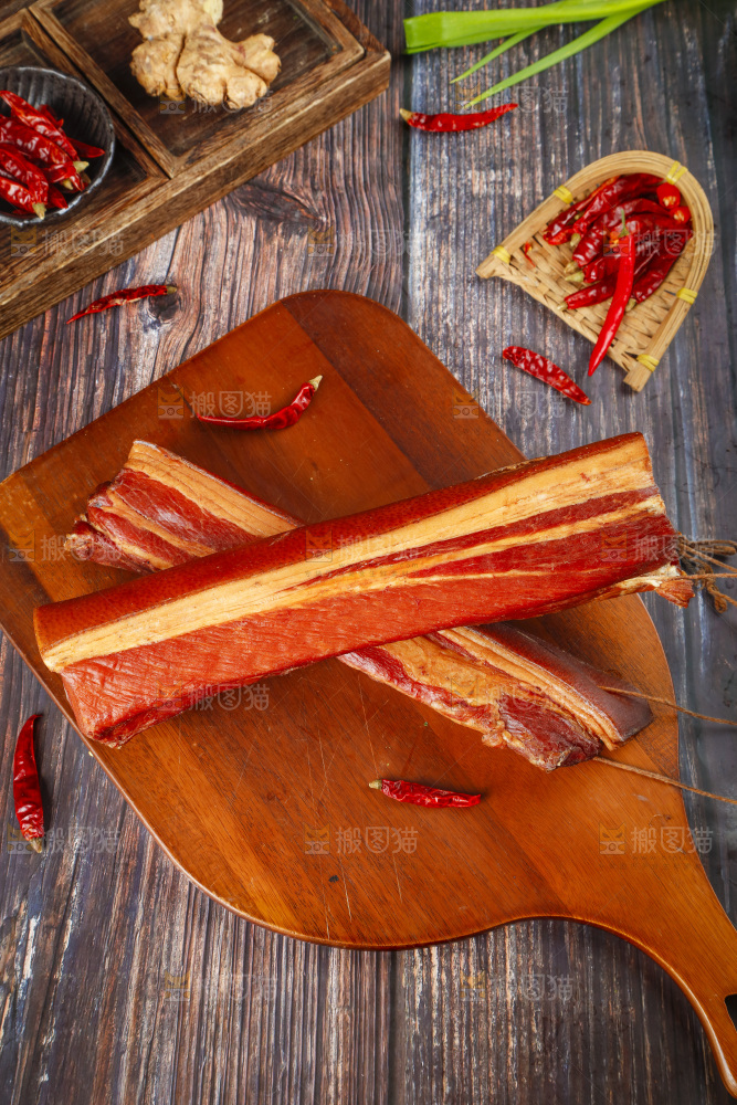 深底上的腊肉