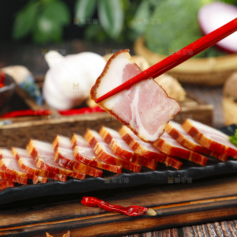 深底上的腊肉