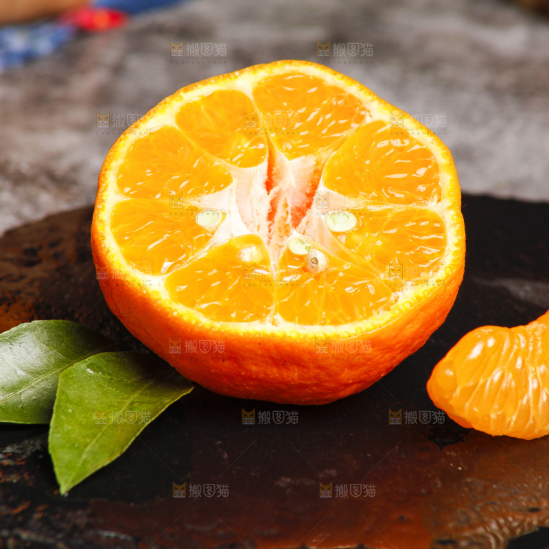 深底上的蜜桔