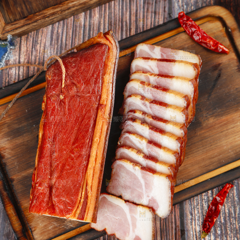 深底上的腊肉