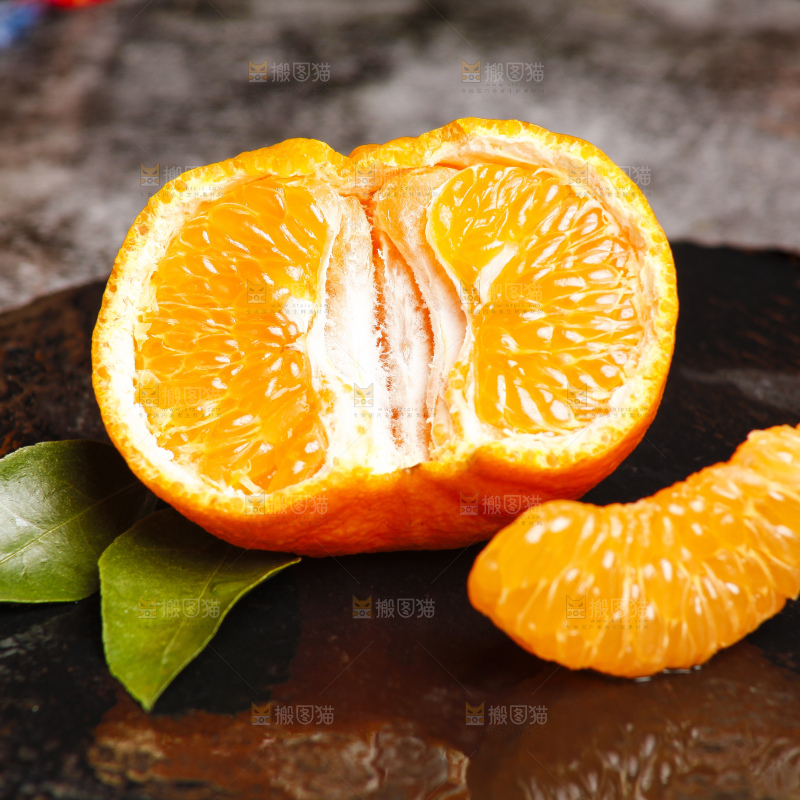 深底上的蜜桔