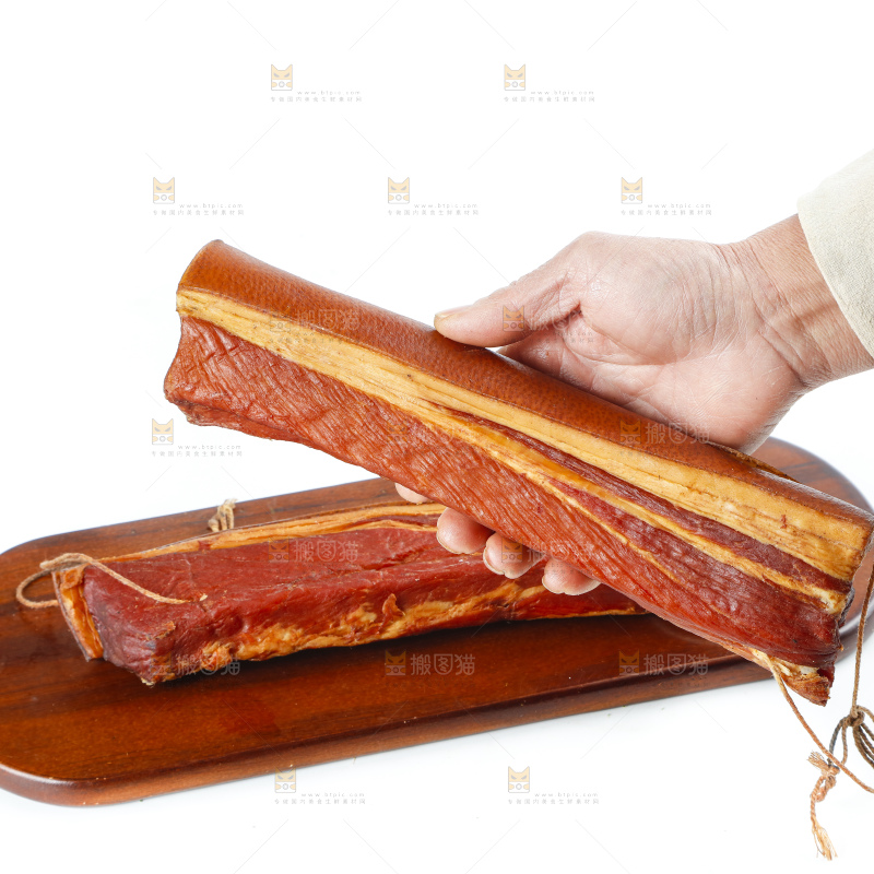 白底上的腊肉