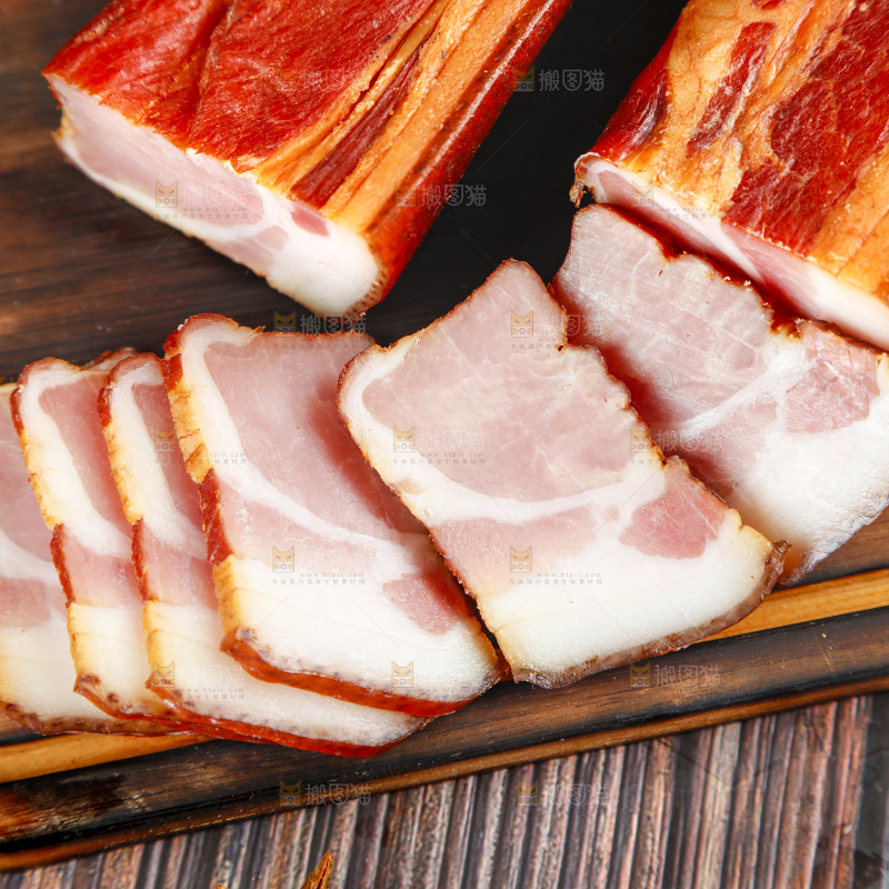 深底上的腊肉