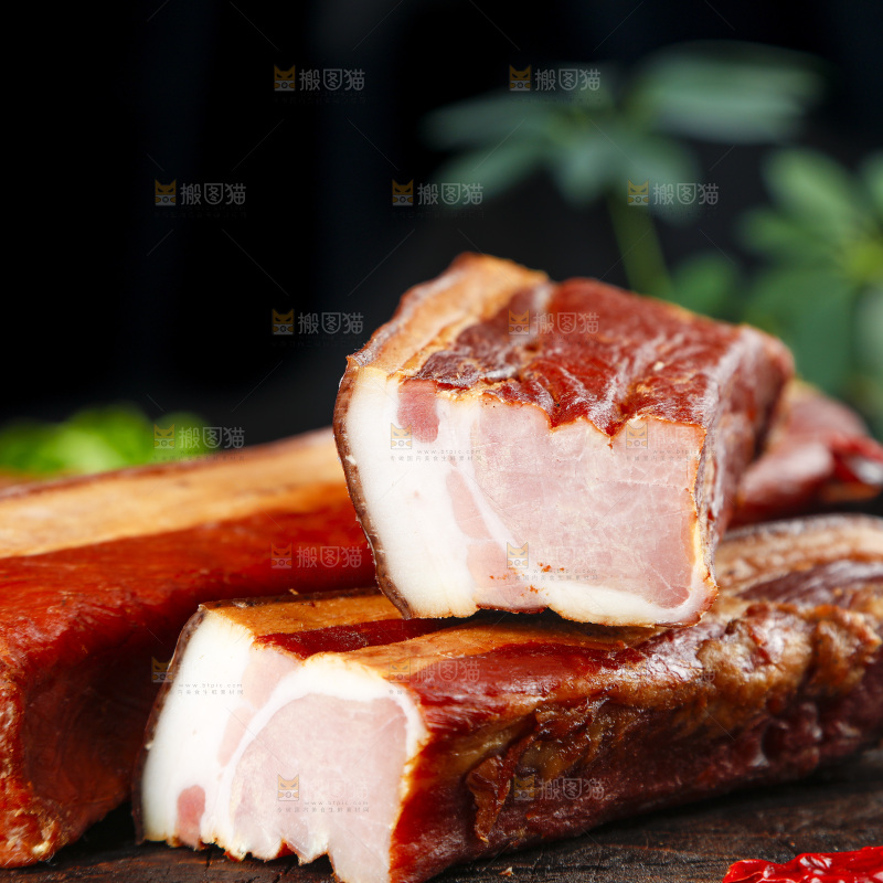 深底上的腊肉