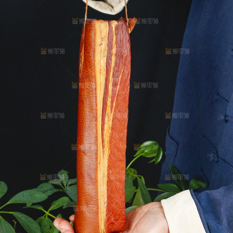 深底上的腊肉