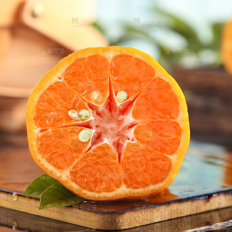深底上的蜜桔