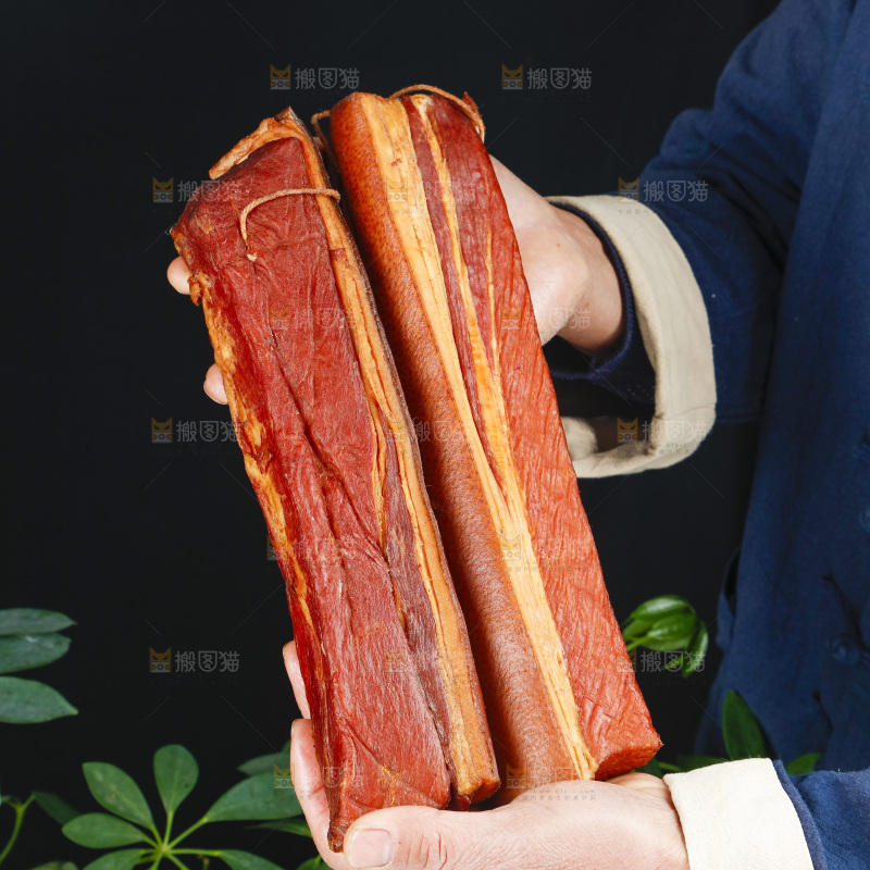 深底上的腊肉