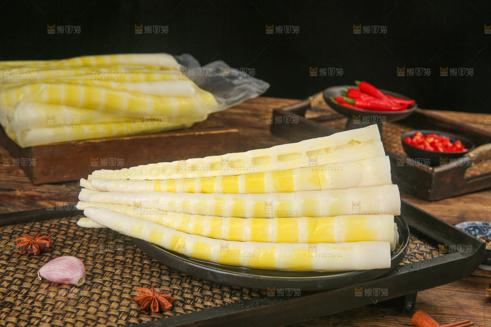 深底上的笋尖