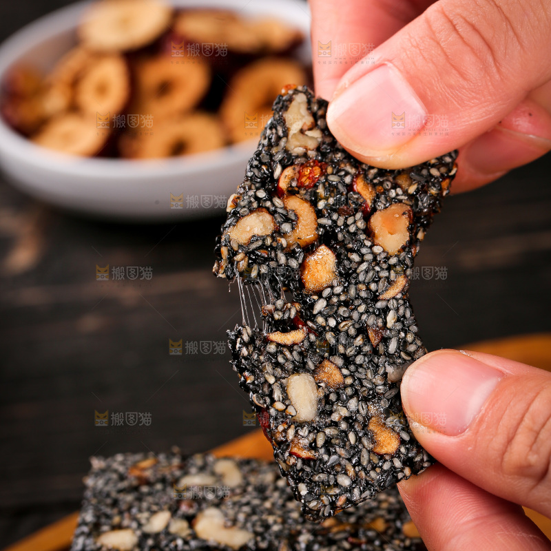 深底上的芝麻糖