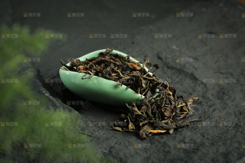 深底上的有机红茶