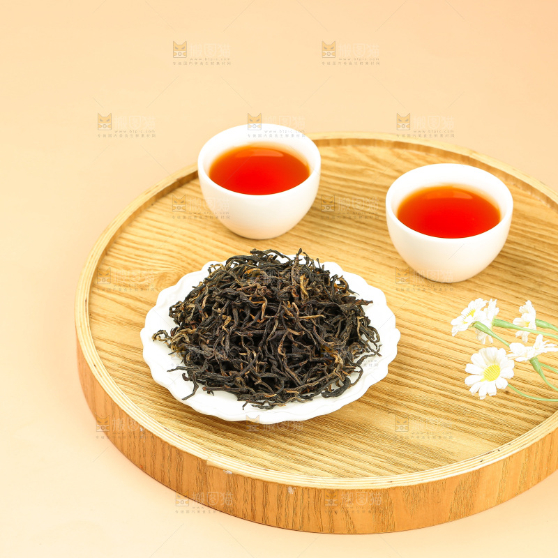 浅底上的有机红茶