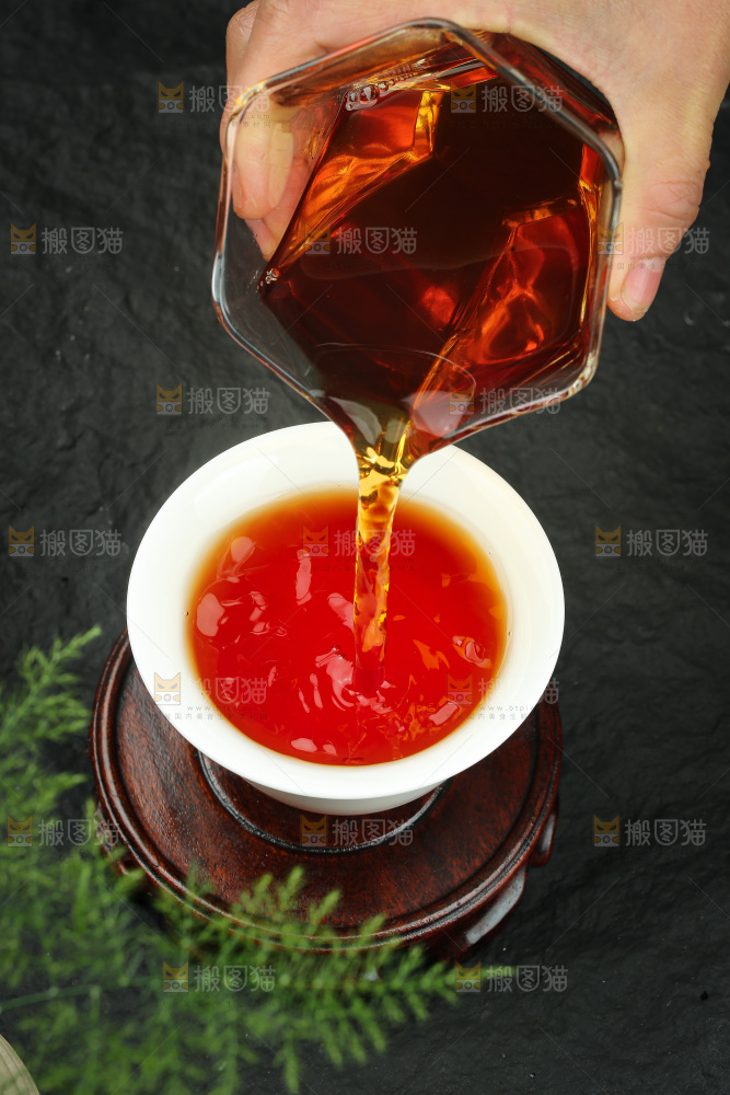 深底上的有机红茶