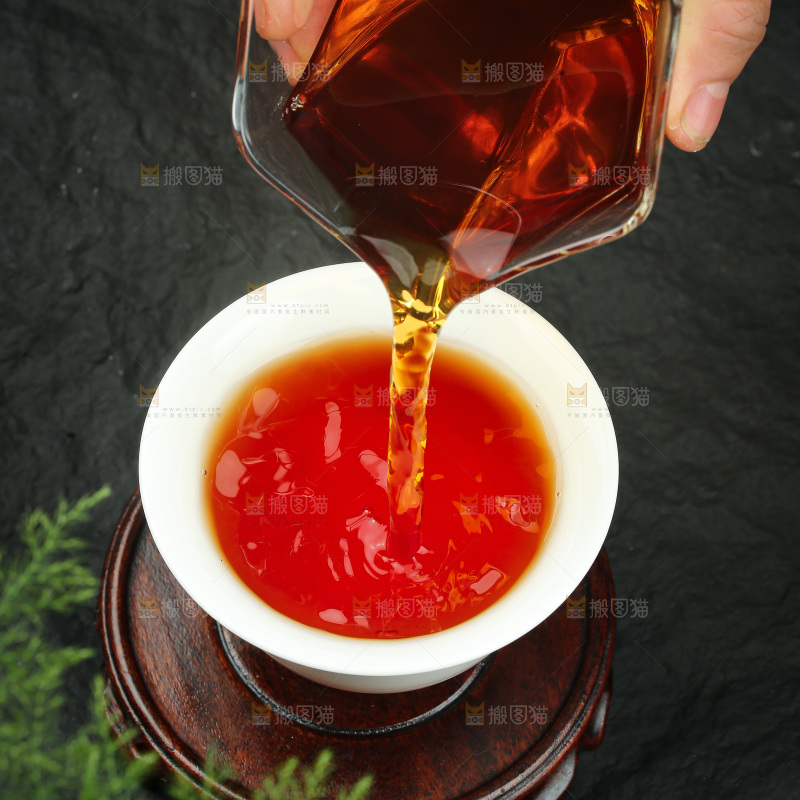 深底上的有机红茶
